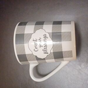 Coffee mug. Cup with handle. 14 oz. Count Your Blessings